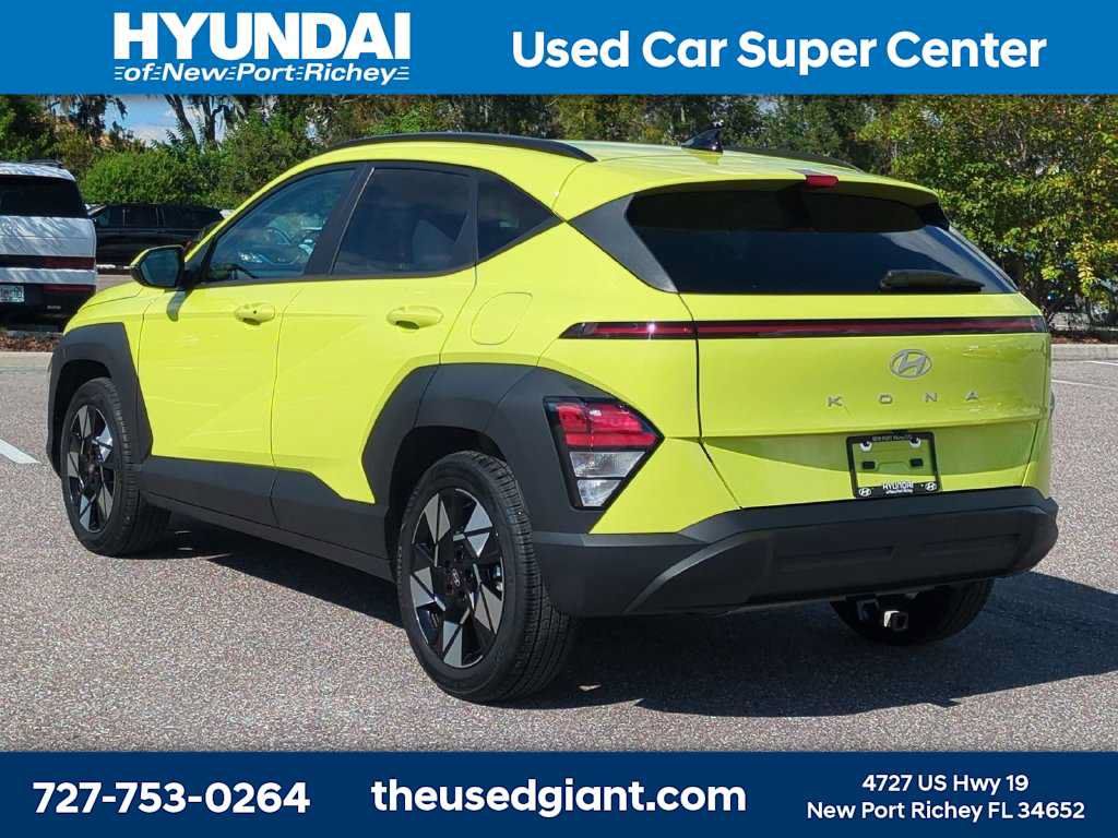 Certified 2025 Hyundai Kona SEL FWD image 3