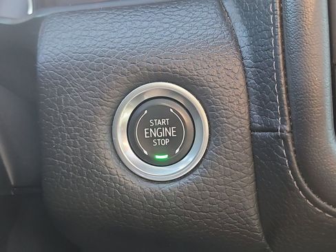 Used 2021 GMC Yukon Denali AWD/4WD image 34