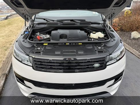 Used 2025 Land Rover Range Rover Sport Dynamic SE image 36