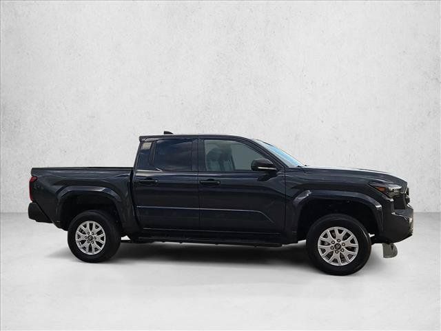 Used 2025 Toyota Tacoma SR AWD/4WD image 4