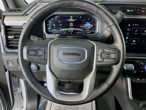 Used 2025 GMC Sierra 3500 Denali AWD/4WD image 14