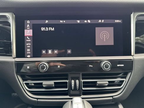 Certified 2026 Porsche Macan AWD/4WD image 12