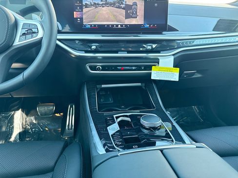 New 2026 BMW X5 xDrive40i w/ M Sport Package AWD/4WD image 19