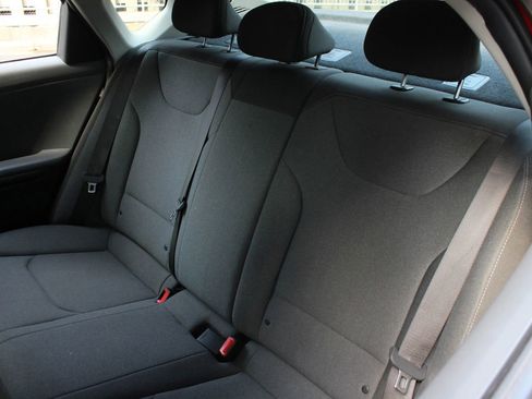 Used 2025 Kia K4 FWD image 16