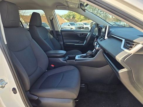 Used 2024 Toyota RAV4 LE image 29
