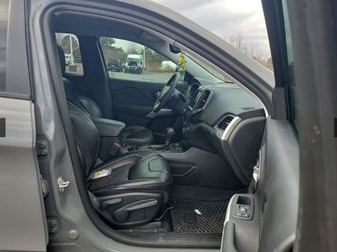 Used 2022 Jeep Cherokee Latitude w/ Trailer Tow Group image 3