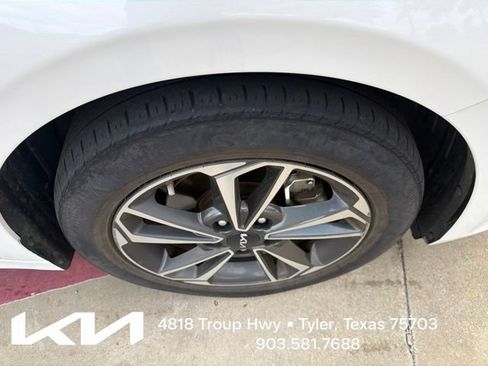 Certified 2024 Kia Forte LXS w/ LXS Technology Package FWD image 13