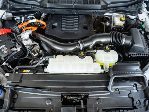 Used 2023 Ford F150 Lariat w/ Equipment Group 502A High image 28