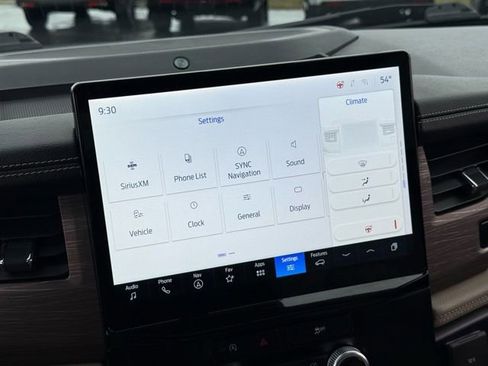 Certified 2024 Ford Expedition Limited image 28