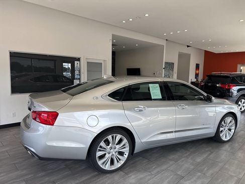 Used 2017 Chevrolet Impala Premier w/ Enhanced Convenience Package FWD image 16