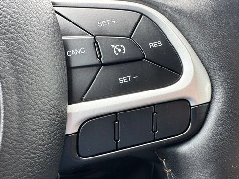 Used 2019 Jeep Compass Limited AWD/4WD image 39