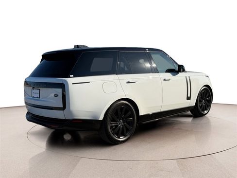 Used 2023 Land Rover Range Rover SE image 5
