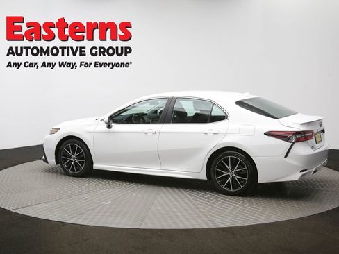 Used 2024 Toyota Camry SE image 61