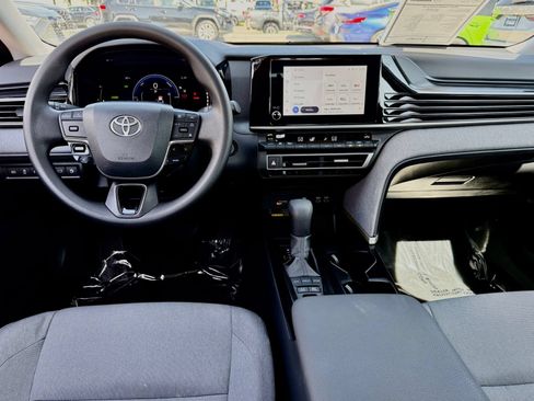 Used 2026 Toyota Camry LE FWD image 37