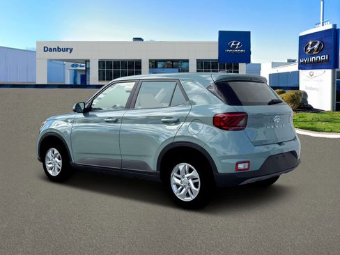 New 2026 Hyundai Venue SE image 4