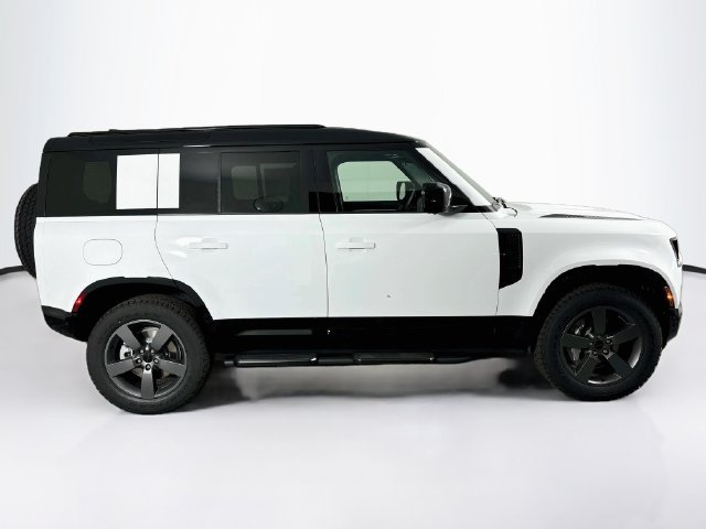 New 2026 Land Rover Defender 110 X-Dynamic SE AWD/4WD image 4