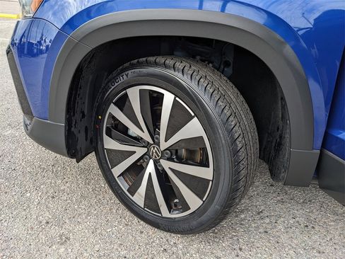 Certified 2023 Volkswagen Taos SE image 38