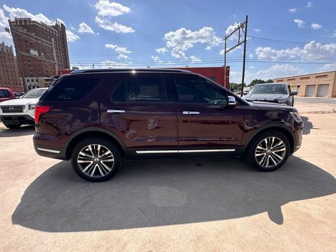 Used 2019 Ford Explorer Platinum AWD/4WD image 8