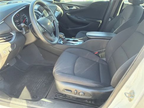 Used 2023 Chevrolet Malibu LT image 10