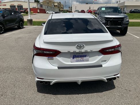 Used 2022 Toyota Camry XSE image 6