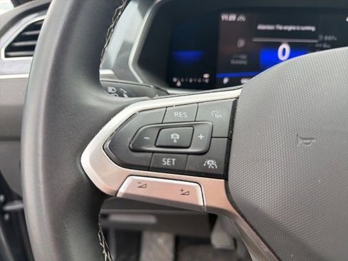 Used 2022 Volkswagen Tiguan SE image 22