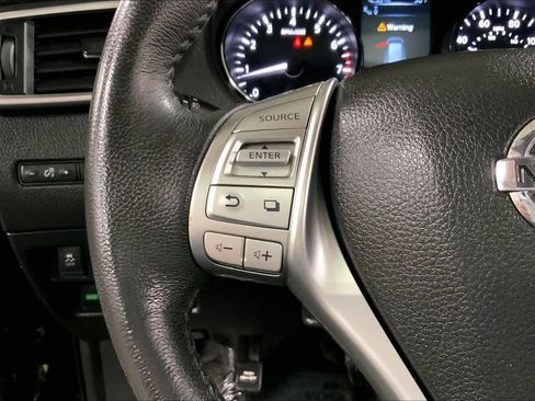 Used 2016 Nissan Rogue SL w/ SL Premium Package image 24