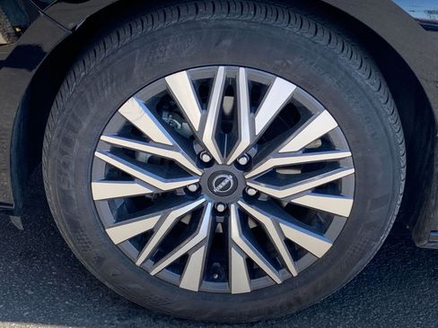 Used 2025 Nissan Altima 2.5 SV image 30