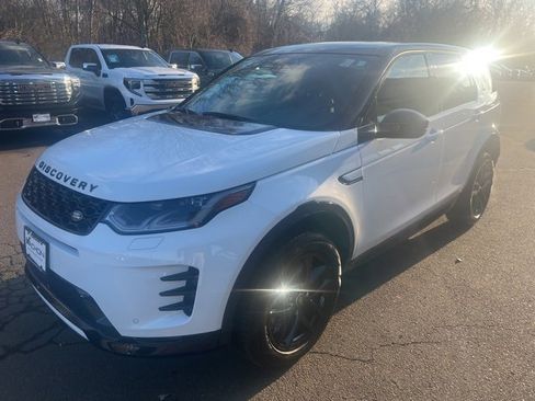 Used 2025 Land Rover Discovery Sport Dynamic SE image 1