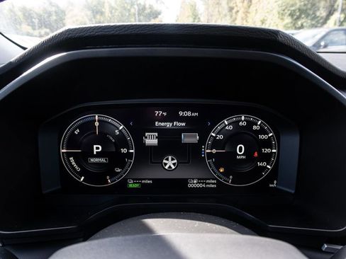 New 2024 Mitsubishi Outlander ES image 33