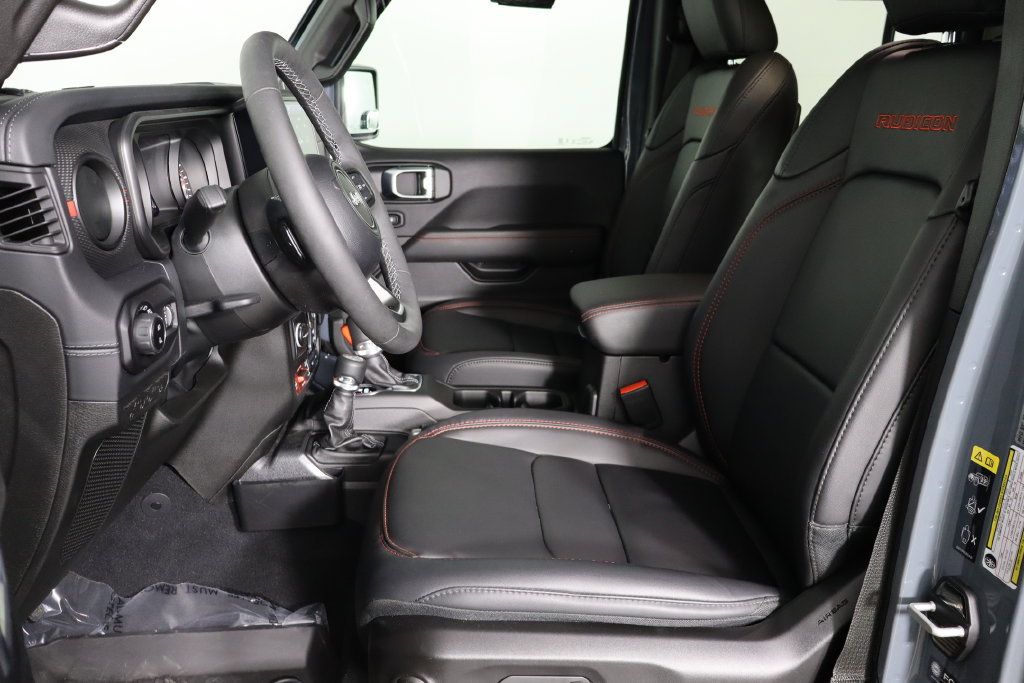 Used 2026 Jeep Gladiator Rubicon w/ Safety Group AWD/4WD image 7