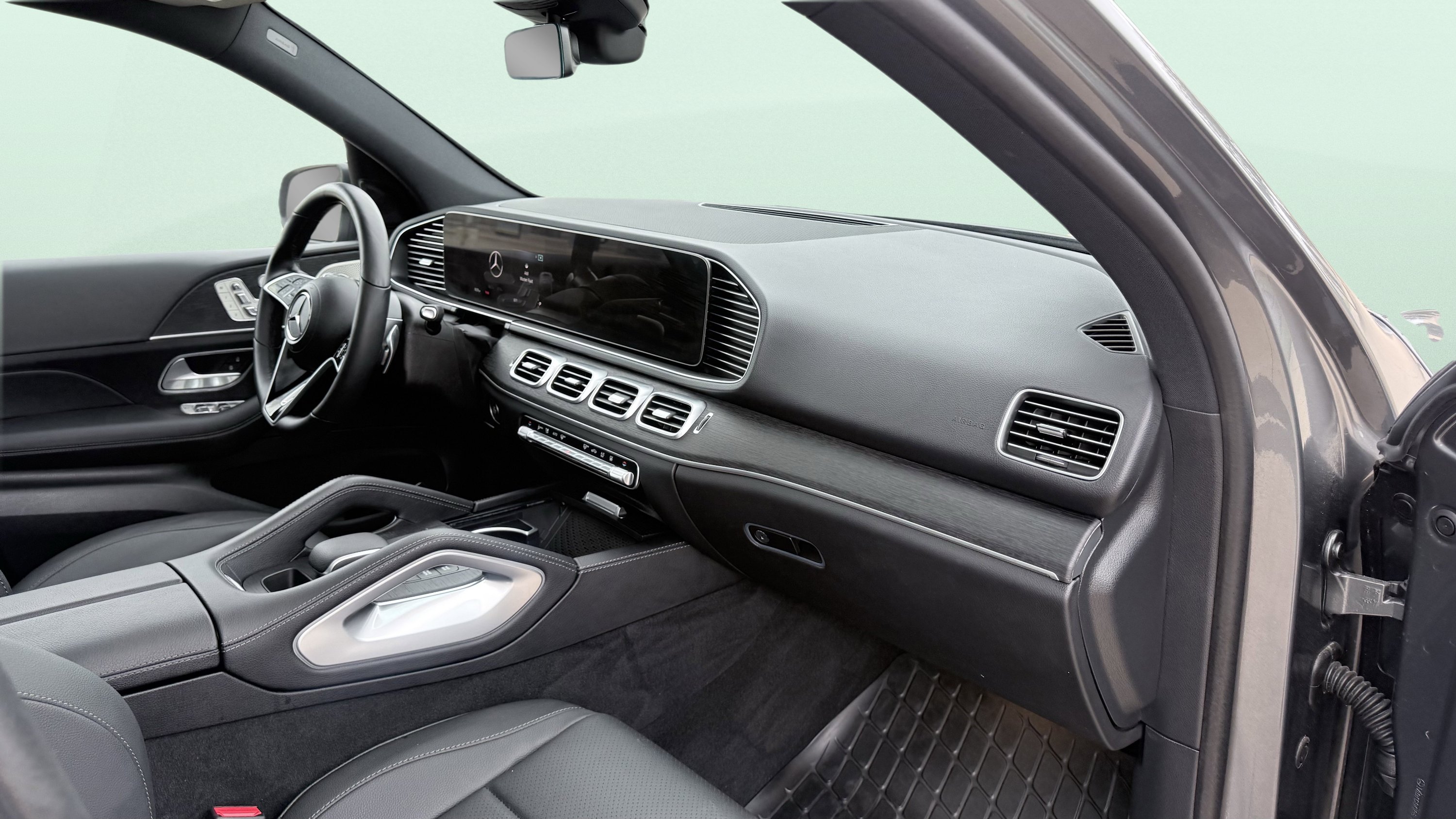 Used 2025 Mercedes-Benz GLE 450e 4MATIC image 50