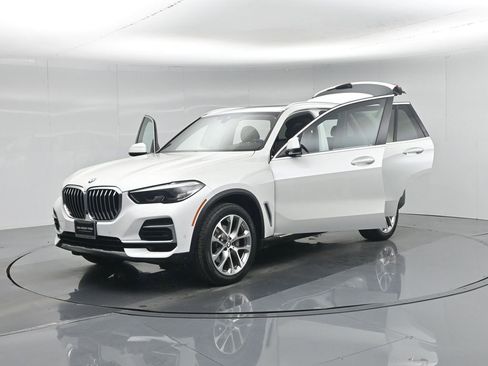 Used 2023 BMW X5 sDrive40i image 40