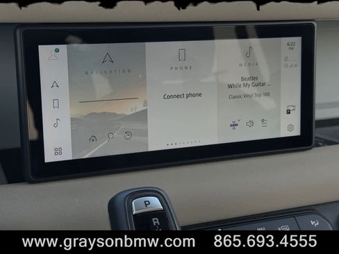 Used 2023 Land Rover Defender 110 SE image 31