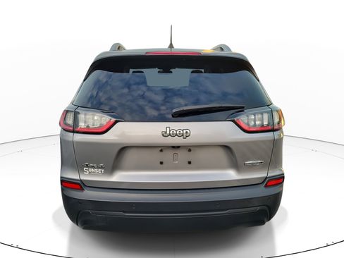 Used 2019 Jeep Cherokee Latitude Plus image 8