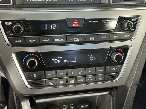 Used 2017 Hyundai Sonata Limited w/ Ultimate Package 02 image 20