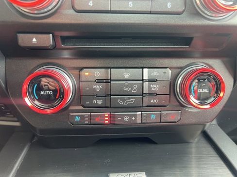 Used 2018 Ford F150 Lariat w/ Equipment Group 502A Luxury image 34