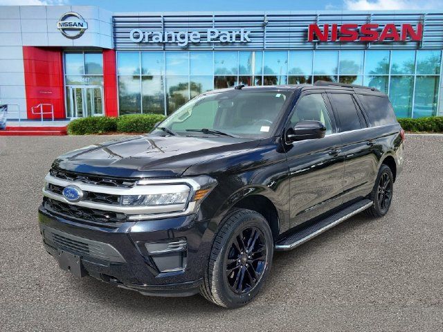 Used 2023 Ford Expedition Max XLT AWD/4WD image 4