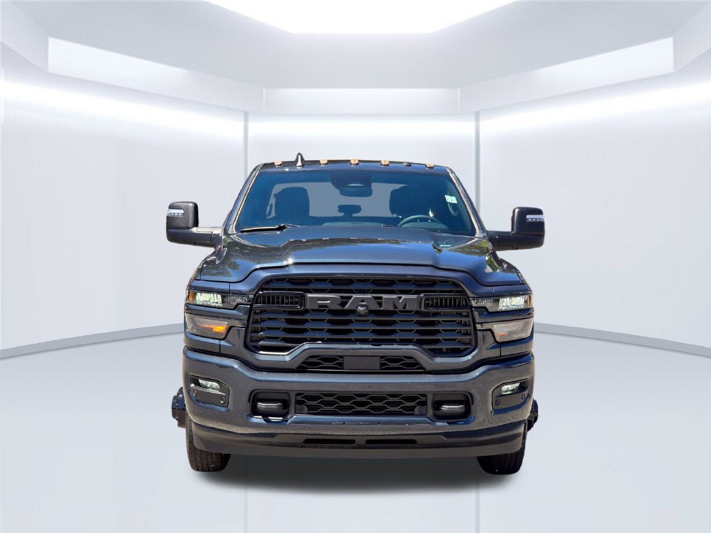 New 2026 RAM 3500 Big Horn AWD/4WD image 17