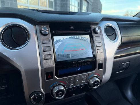 Used 2018 Toyota Tundra Limited w/ Limited Premium Package AWD/4WD image 40