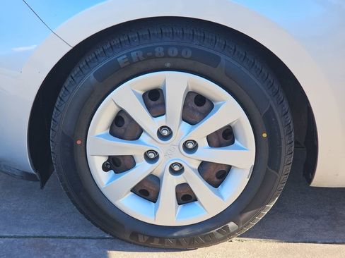 Used 2015 Kia Rio LX w/ Power Package image 33