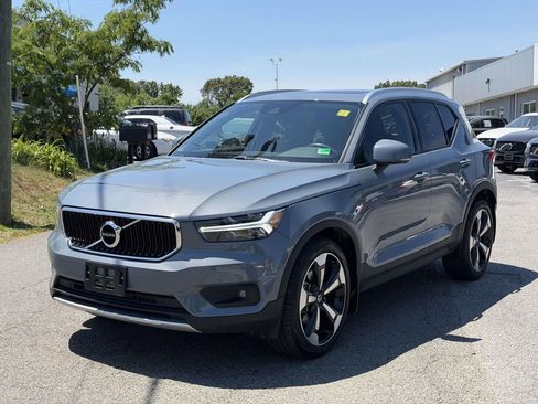 Used 2021 Volvo XC40 T4 Momentum w/ Protection Package Premier FWD image 23