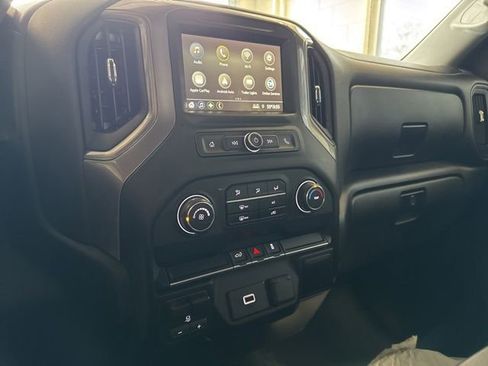 Used 2019 Chevrolet Silverado 1500 Custom w/ Custom Value Package image 9