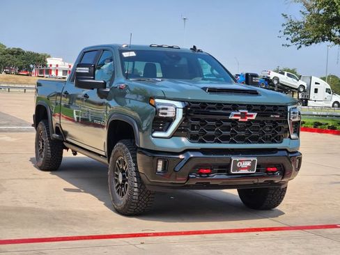 New 2026 Chevrolet Silverado 2500 ZR2 AWD/4WD image 2