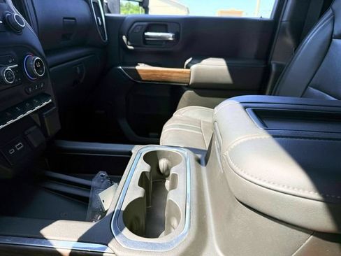 Used 2022 Chevrolet Silverado 2500 High Country w/ LPO, Dark Essentials Package AWD/4WD image 31