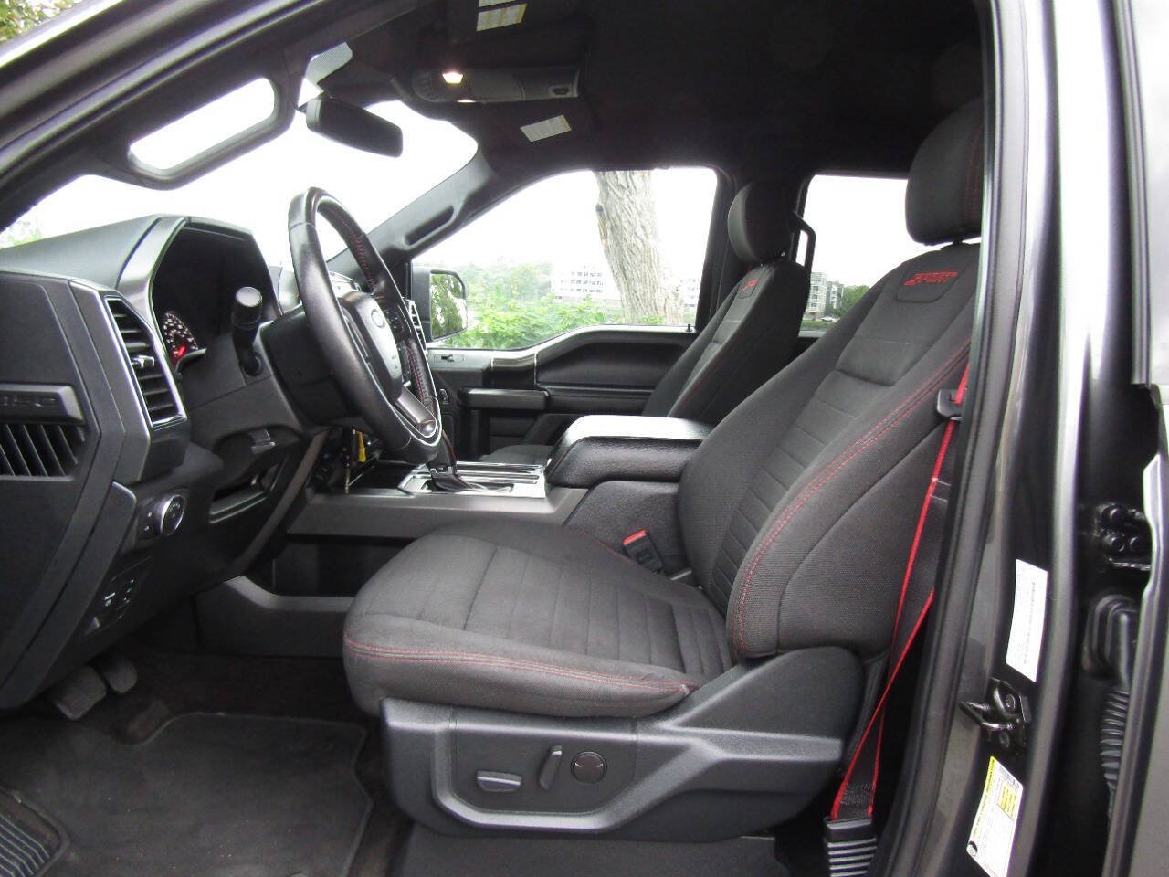 Used 2019 Ford F150 XLT w/ Equipment Group 302A Luxury AWD/4WD image 12