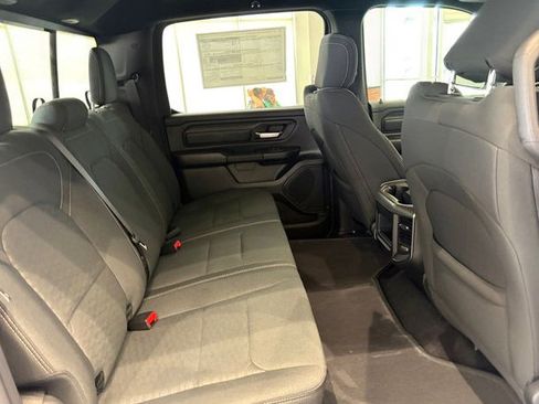 New 2026 RAM 1500 Express AWD/4WD image 19
