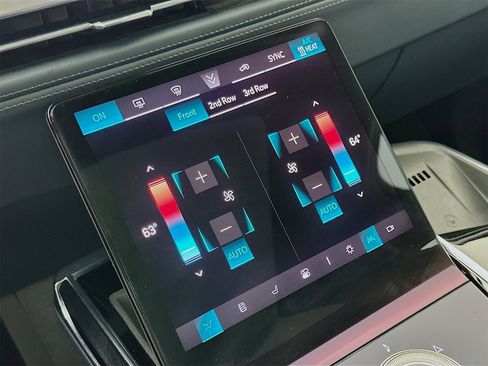 Used 2025 Cadillac Escalade IQ Sport 2 w/ LPO, ONYX Package image 17