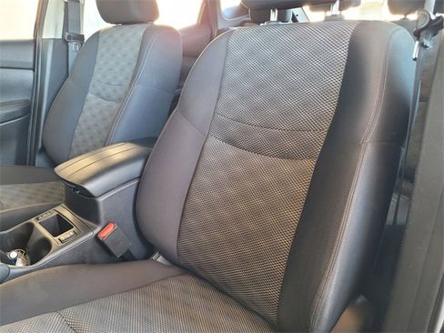 Used 2022 Nissan Rogue Sport SV image 20