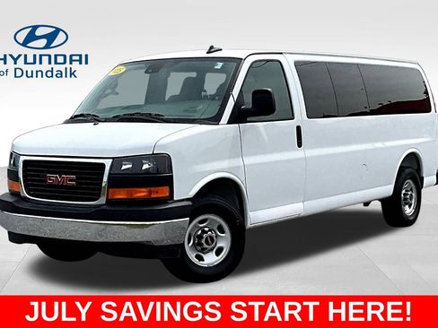 Used 2025 GMC Savana 3500 LT w/ LT Preferred Equipment Group RWD image 1