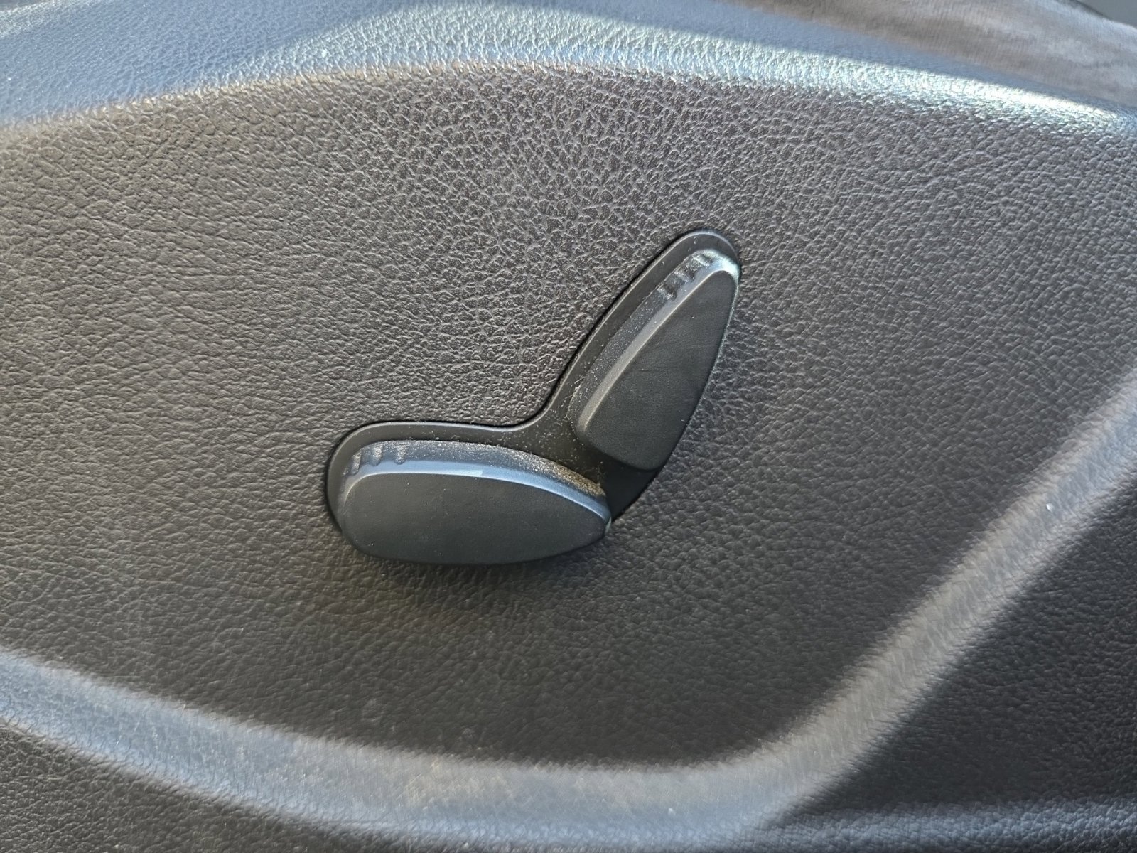 Used 2013 Ford Focus SE FWD image 16